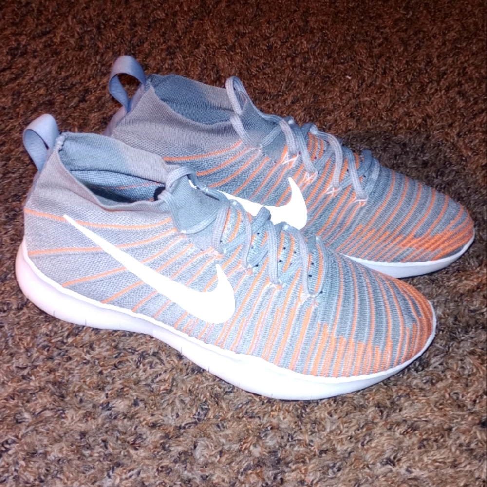 NIKE Men's FREE TRAIN FORCE FLYKNIT 833275- Size 11.5 Male